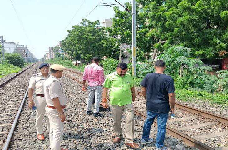 पटना में रेलवे ट्रैक पर मिली लड़का-लड़की की लाश का रहस्य बरकरार, युवक की पहचान नहीं; प्रेम प्रसंग और हत्या समेत कई एंगल से जांच