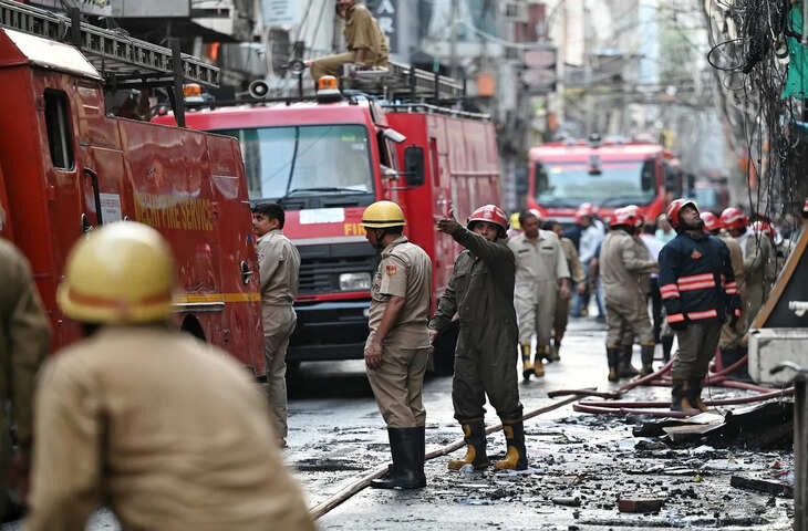 दिल्ली के लोधी रोड में दर्दनाक हादसा, घर में आग लगने से महिला और दो बेटियों की मौत; परिवार में मचा कोहराम