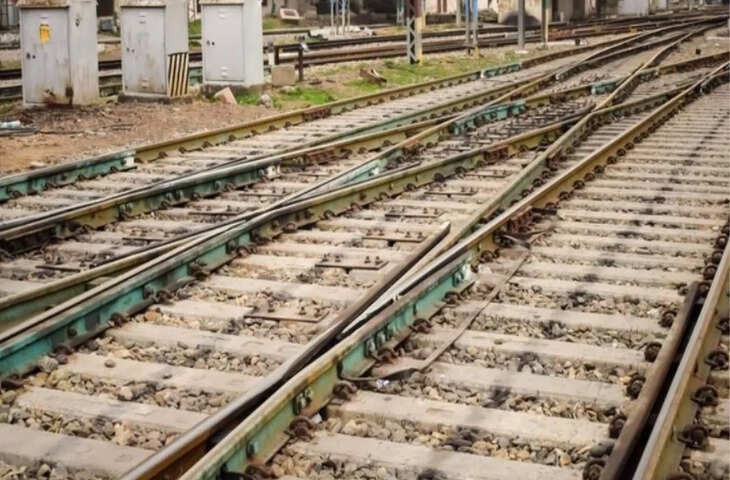 ट्रेन में दिखने वाली ये आम चीज आखिर क्यों होती है खास? जानिए दिलचस्प वजह