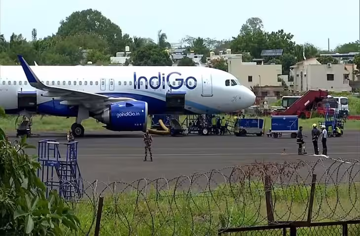 पटना एयरपोर्ट पर रनवे के पास मंडरा रहे पक्षियों का झुंड, इंडिगो की फ्लाइट वाराणसी डायवर्ट; मंत्री समेत 167 यात्री परेशान