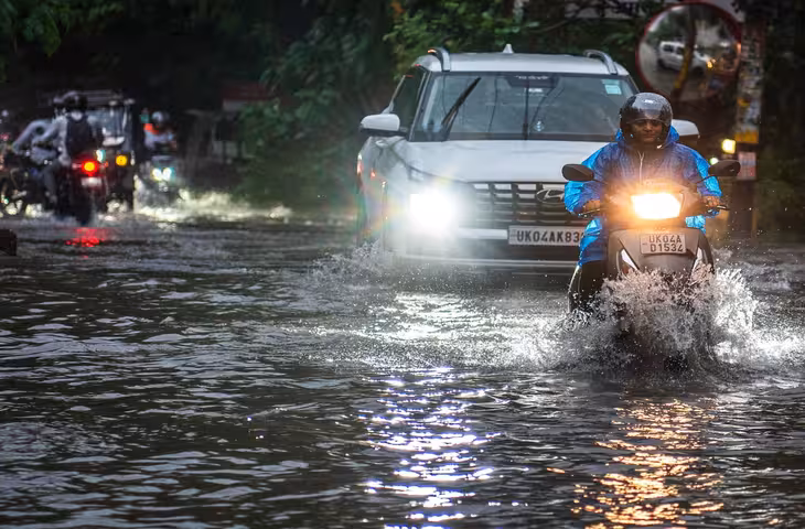 झारखंड में बदलेगा मौसम, 4 दिन झमाझम बारिश का अलर्ट; तेज हवाओं के साथ बरसेंगे बादल