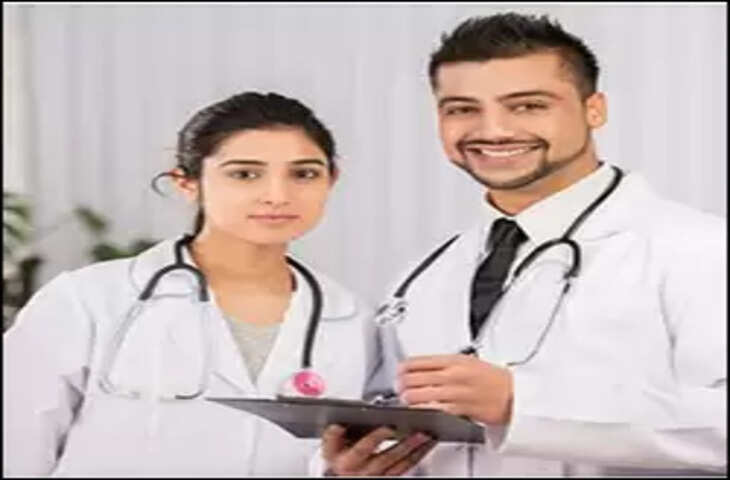 Jhansi &nbsp;अप्रैल से जिला अस्पताल में शुरू होगा मेडिकल कॉलेज, प्राचार्य मेडिकल कॉलेज की देखरेख में ही संचालित होगा जिला महिला चिकित्सालय