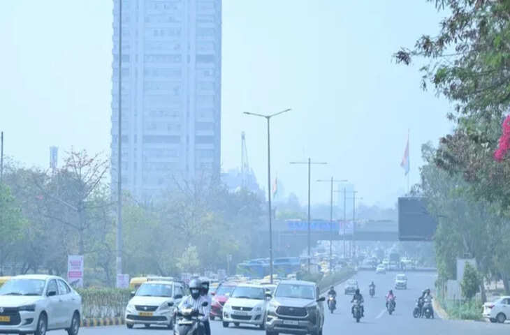 दिल्ली-एनसीआर में वायु गुणवत्ता 'खराब', धुंध और हल्का कोहरा जारी