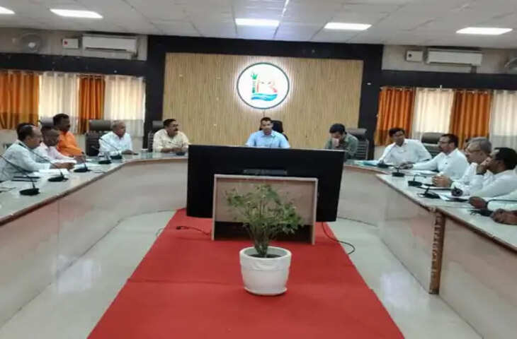 बलरामपुर में गन्ना किसानों को आधुनिक तकनीक अपनाने पर जोर, उपज बढ़ाने पर फोकस