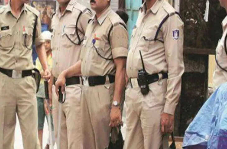 किसके साथ घूम रहे हो&hellip;? पिता ने डांटा तो नाराज हुआ बेटा, ऑटो में फांसी लगाकर दे दी जान