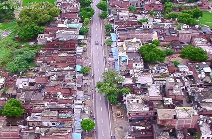 अयोध्या में झमाझम बारिश से बदला मौसम, तापमान 5.2 डिग्री गिरा; गर्मी और उमस से मिली राहत