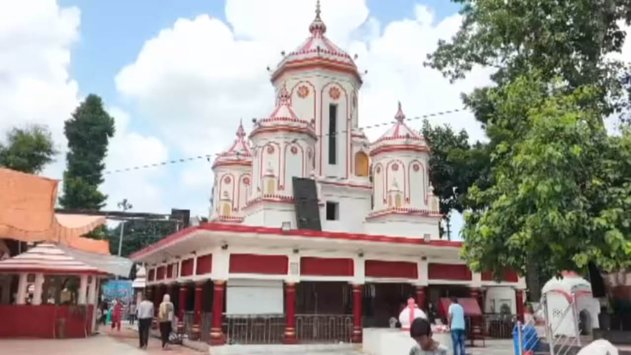 आज भी भूतेश्वर महादेव मंदिर में होता है चमत्कार! मान्यता है ऐसे संकेत देकर भोलेनाथ जताते हैं अपनी मौजूदगी