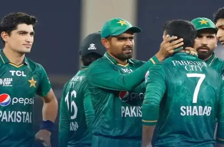 PAK vs ENG Babar Azam and Mohammad1111111211
