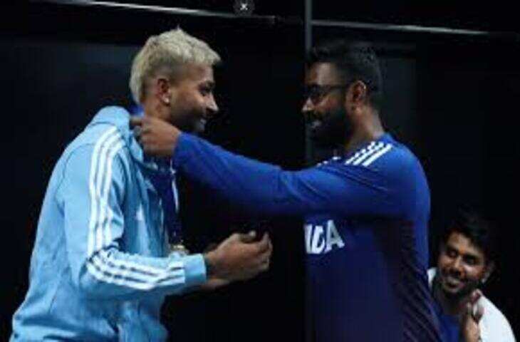 हार्दिक पांड्या का दिल जीतने वाला अंदाज़, सेना के अफसर को दिया खास सम्मान, सोशल मीडिया पर छाया वीडियो