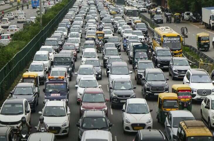 राजधानी में प्रदूषण इमरजेंसी! GRAP-4 लागू, इन गाड़ियों को सड़क पर दौड़ाया तो होगी कड़ी कार्यवाही&nbsp;