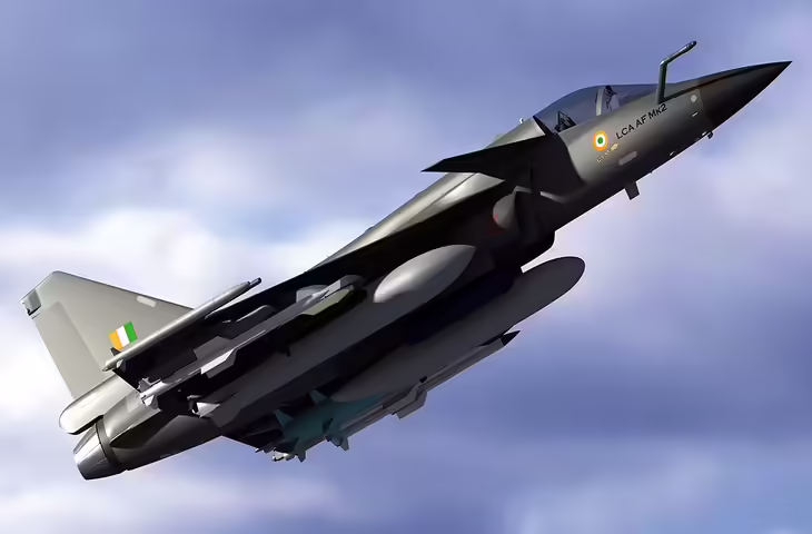 Defense Manufacturing Push: बम से लेकर फाइटर जेट तक भारत में बनेगा सब कुछ, 2029 तक 3 लाख करोड़ का टारगेट