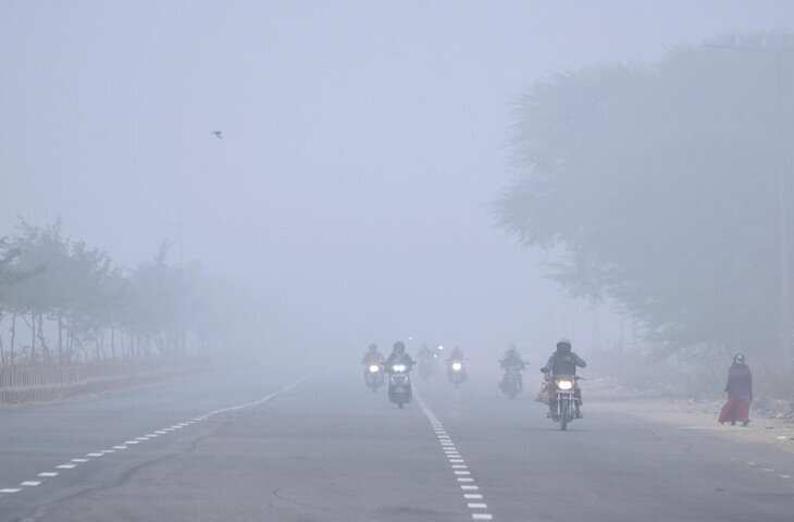 राजस्थान में बदला मौसम का मिजाज, वीडियो में देखें कड़ाके की ठंड के बाद बारिश और घना कोहरा, जनजीवन प्रभावित