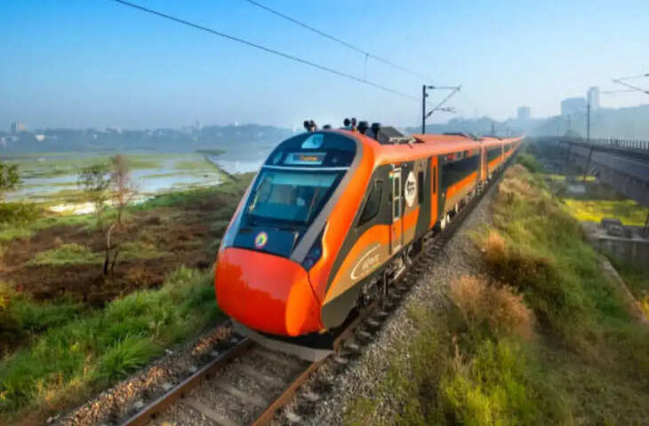 भारत की सबसे तेज ट्रेन: बिना इंजन के दौड़ती और स्पीड की रानी कहलाती