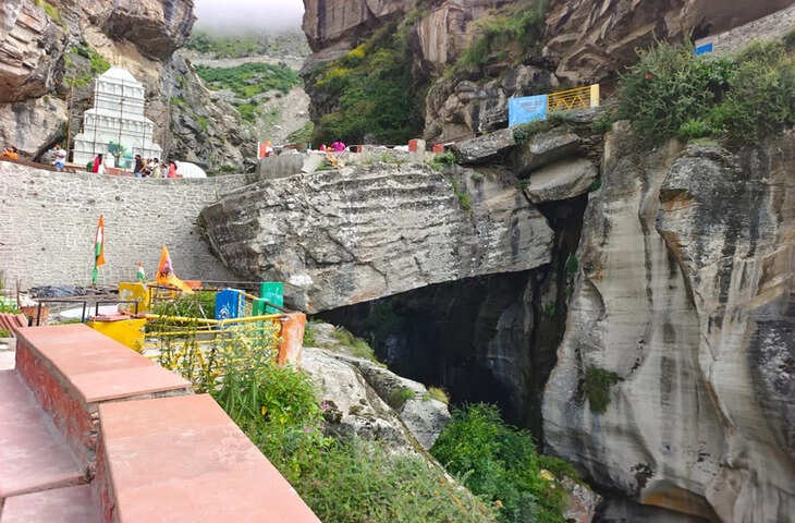 ये है वो रहस्यमयी गांव जहां भगवान गणेश ने वेदव्मयास जी के साथ रची थी हाभारत, और वहीं दिया सरस्वती को अदृश्य हो जाने का श्राप