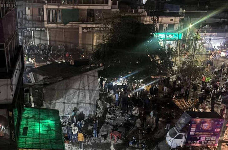 कोटा में बड़ा हादसा, तीन मंजिला मकान गिरा, वीडियो में देखें मजदूरों समेत कई लोग बाल-बाल बचे