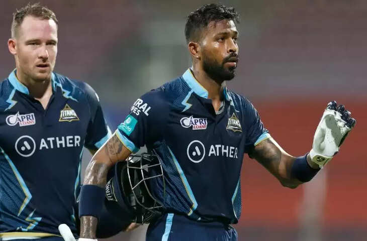 hardik pandya broken stump sanju samson direct throw--11111