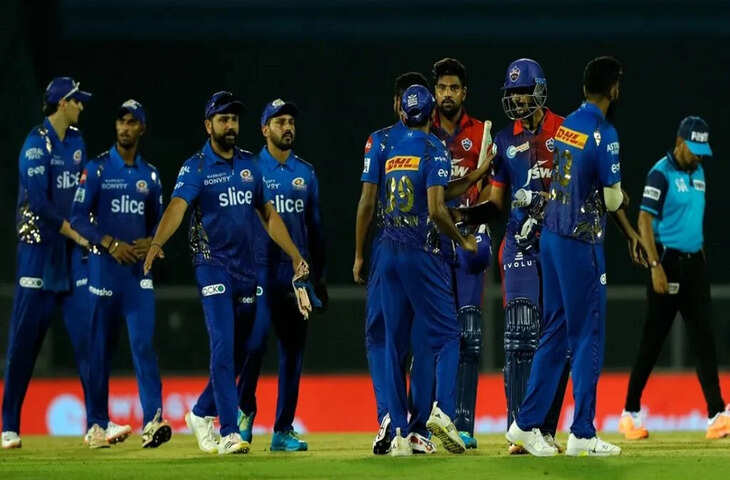 IPL 2022, DC vs MI, आईपीएल कमेटी ने ठोका जुर्माना Mumbai Indians को लगा दोहरा झटका, जाने क्यों ?