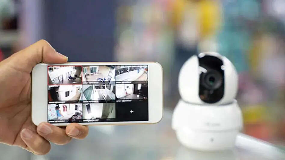 Is There Any Hidden Camera Installed In Your Room? How To Find Out By