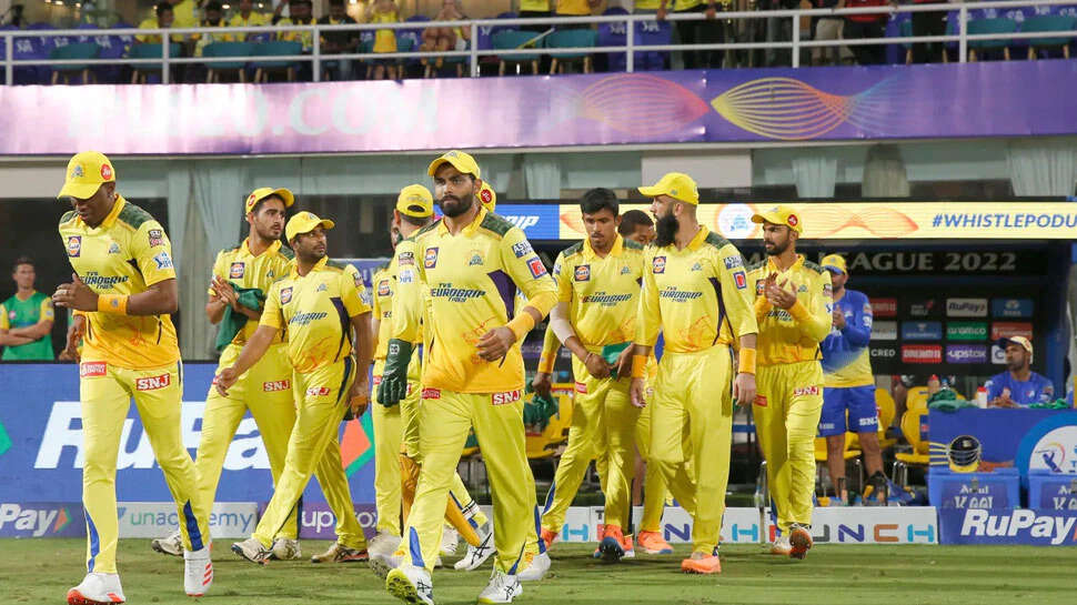 IPL 2022: प्लेऑफ की रेस से लगभग बाहर हुई 7वीं हार के बाद MI, इस जीत का CSK को नहीं हुआ POINTS TABLE में फायदा