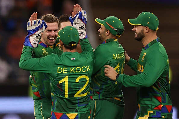 PAK vs SA Dream11 Prediction: सिडनी में पाक सेमीफाईन की उम्मीदों के लिए अफ्रीका से लेगा भिड़ंत, इन खिलाड़ियों को चुने और बनाए अपनी ड्रीम 11 टीम