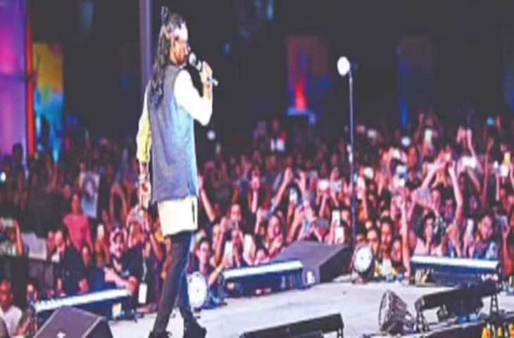 Rishikesh सूफी गायक कैलाश खेर के गीतों पर झूमे दर्शक