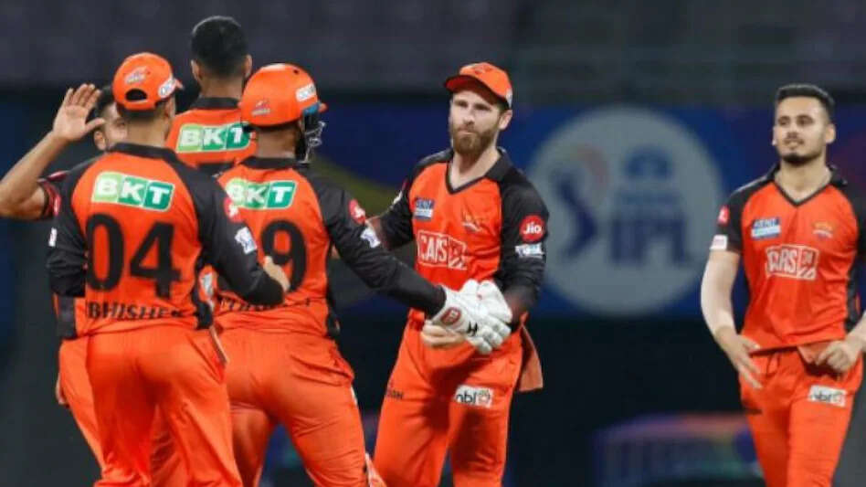 IPL 2022 GT vs SRH: दोनों टीमों के इन 11 खिलाड़ियों को चुनकर बनाए खतरनाक फैंटसी टीम, जानिए किसे चुने कप्तान और उपकप्तान