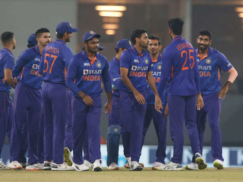इस स्टार गेंदबाज़ को किया Rohit Sharma ने पहले टी20 मैच से बाहर, दिखाया था वेस्टइंडीज दौरे पर जलवा