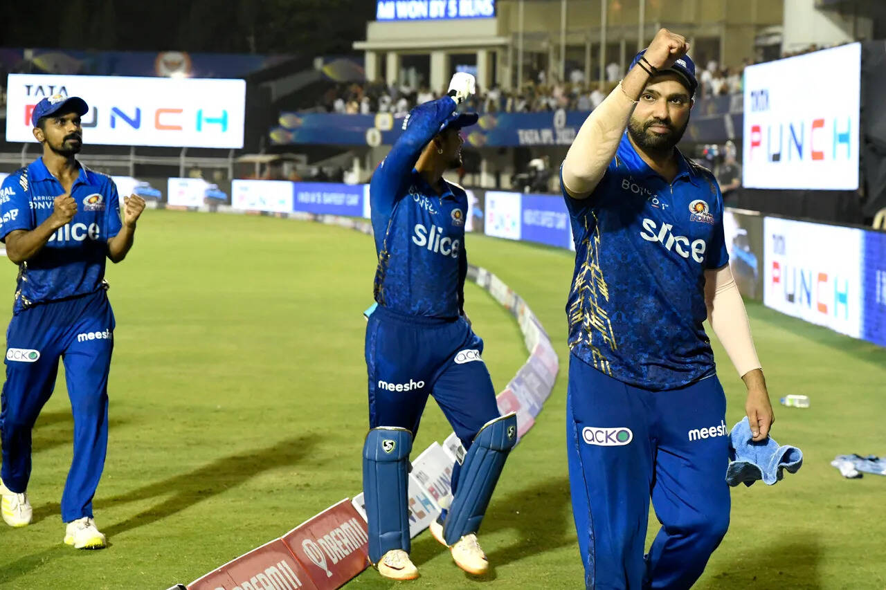 IPL 2022 GT vs MI: ‘अब हमको चाहिए फुल इज्जत’ सोशल मीडिया पर हो रही गुजरात के खिलाफ रोमांचक जीत के बाद मुंबई इंडियंस की तारीफ